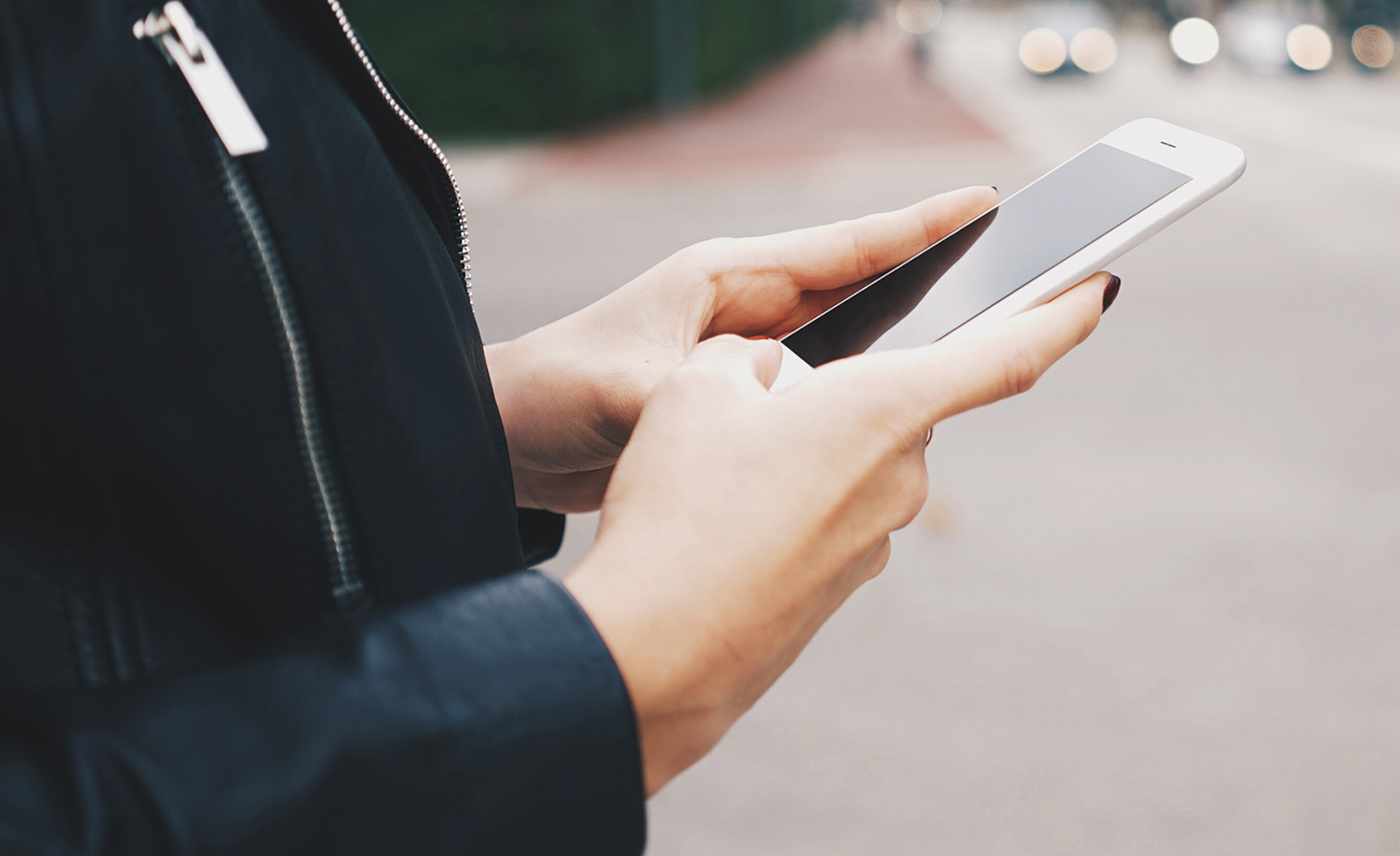 Remix.bg вече е мобилен