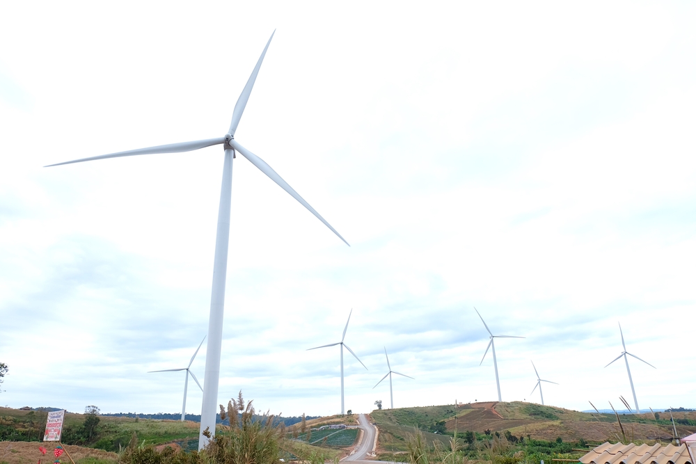 Всички пътнически влакове в Холандия ще се захранват с вятърна енергия